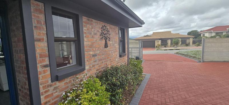 3 Bedroom Property for Sale in Reebok Western Cape